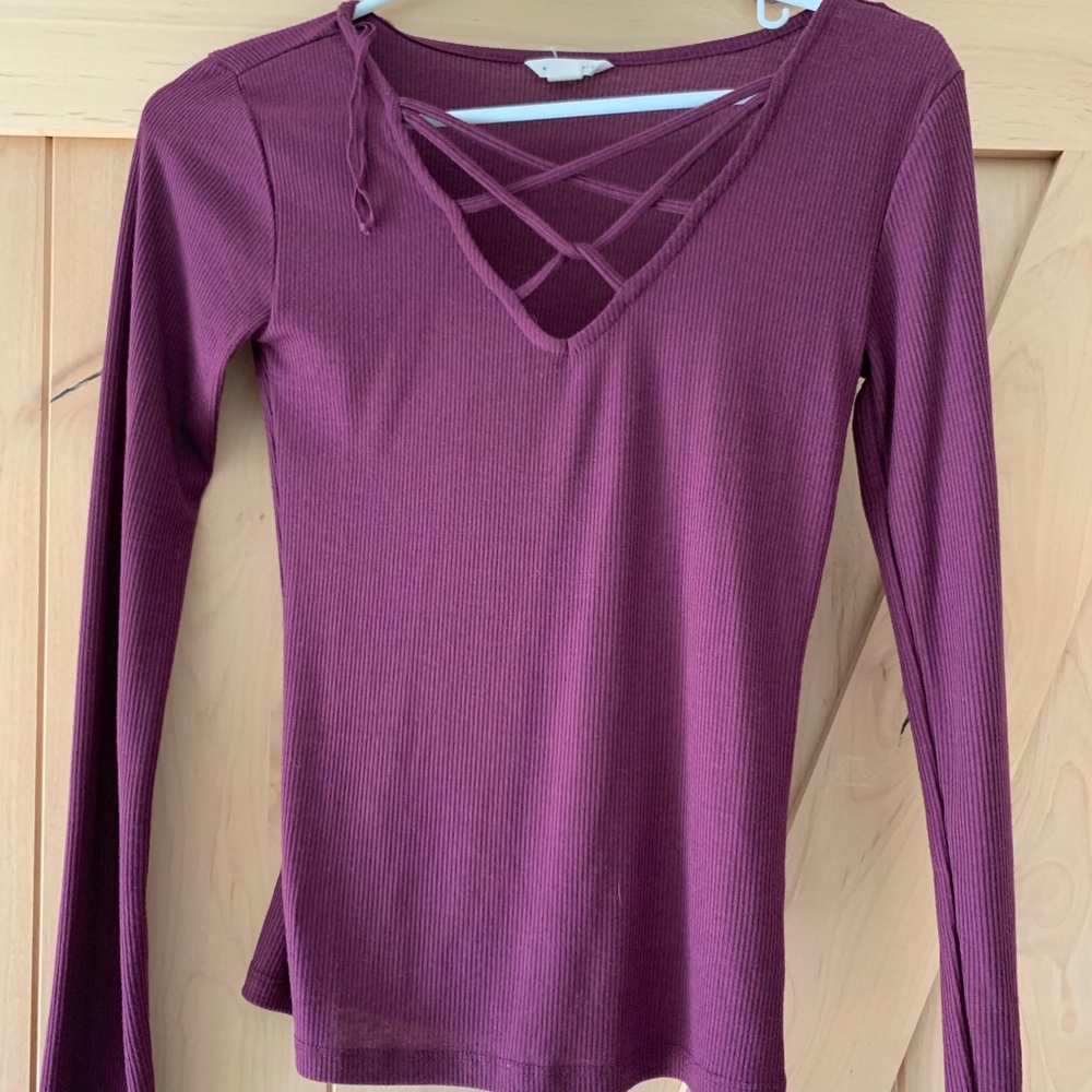 Aeropostale ribbed long sleeve shirt